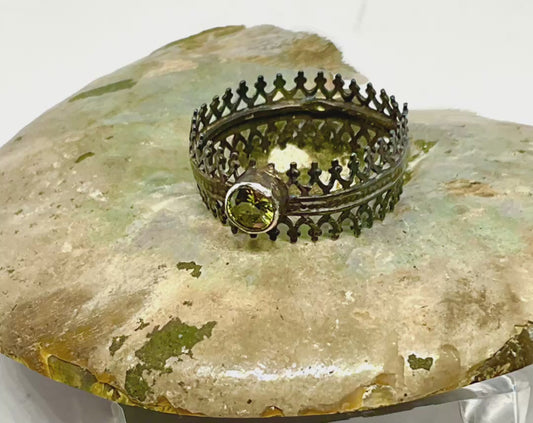 Fine Silver Ring with Olive Faceted C.Z.